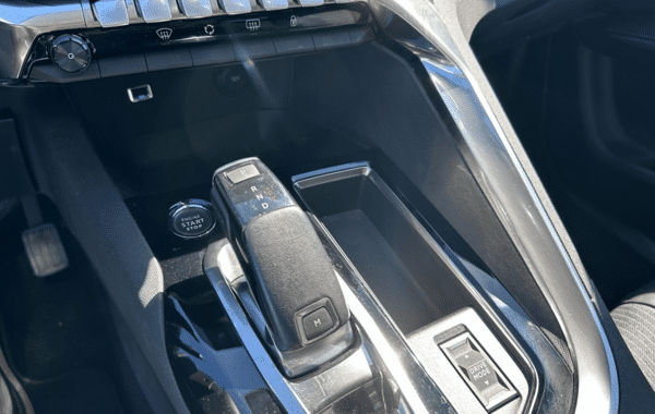 peugeot-3008-1-2-puretech-130ch-s-s-allure-eat8 - 1010724713