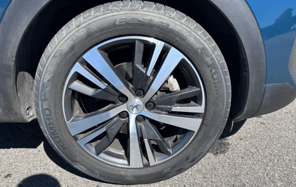 peugeot-3008-1-2-puretech-130ch-s-s-allure-eat8 - 1010724713