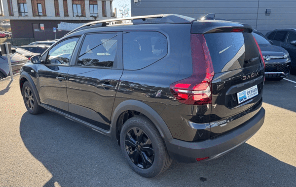 dacia-jogger-1-6-hybrid-140ch-extreme-5-places-24 - 1011464713