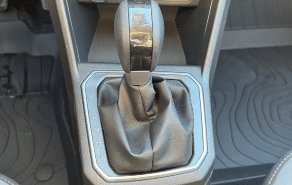 dacia-jogger-1-6-hybrid-140ch-extreme-5-places-24 - 1011464713