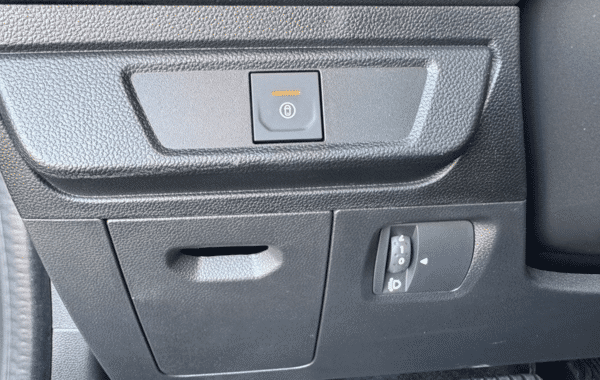 dacia-jogger-1-6-hybrid-140ch-extreme-5-places-24 - 1011464713