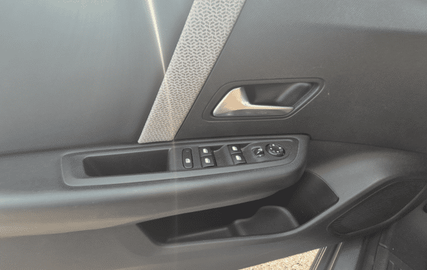 citroen-c4-bluehdi-130ch-s-s-feel-pack-eat8-120g - 1011874713