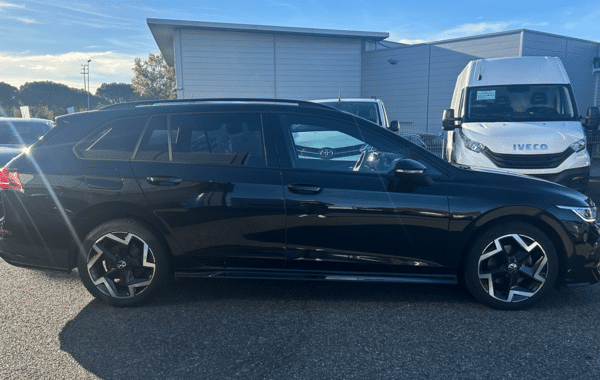 volkswagen-golf-viii-sw-1-5-etsi-evo2-150ch-r-line-dsg7 - 1011884713