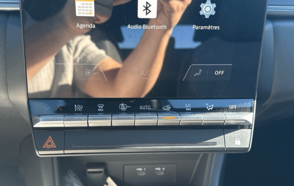 renault-captur-ii-1-8-e-tech-full-hybrid-160ch-techno-26 - 1012384713