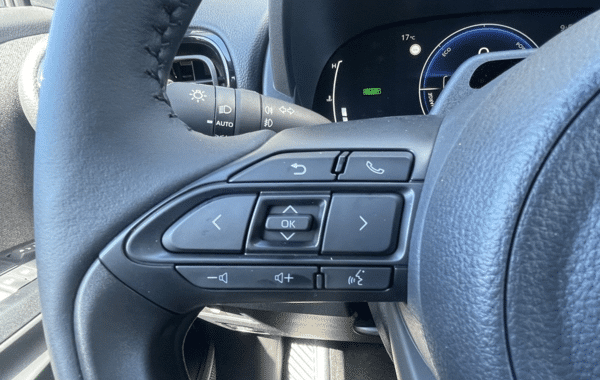 toyota-yaris-cross-130h-design-my26 - 1012674713