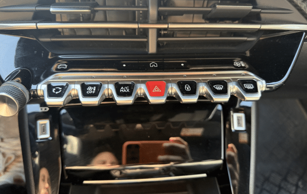 peugeot-2008-1-5-bluehdi-130ch-s-s-allure-eat8 - 1013754713