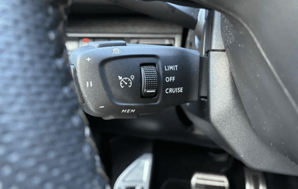 peugeot-3008-1-5-bluehdi-130ch-s-s-gt-eat8 - 1013844713