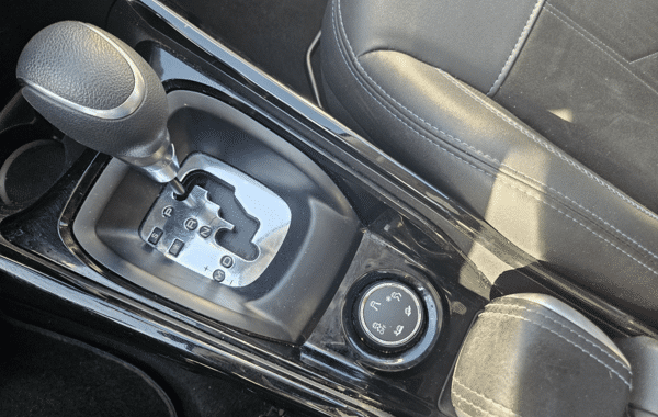 peugeot-2008-1-2-puretech-110ch-e6-c-crossway-s-s-eat6 - 1013874713
