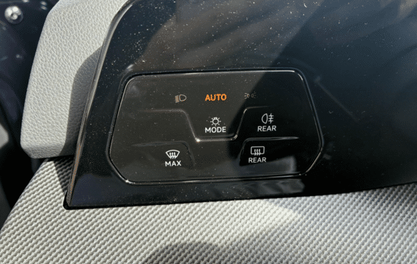 volkswagen-golf-viii-2-0-tdi-150ch-r-line-dsg7 - 1013884713