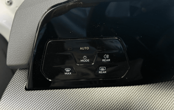 volkswagen-golf-viii-2-0-tdi-150ch-r-line-dsg7 - 1013894713