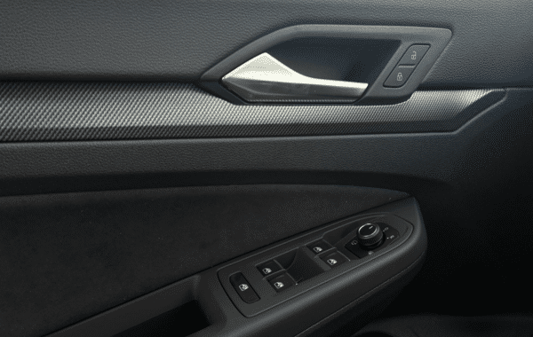 volkswagen-golf-viii-2-0-tdi-150ch-r-line-dsg7 - 1013904713