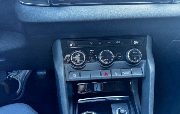 skoda-karoq-1-0-tsi-116ch-ambition-euro6d-t - 1014184713