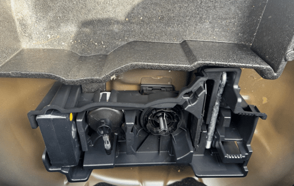 peugeot-2008-1-2-puretech-130ch-s-s-gt-line-eat8-7cv - 1014354713
