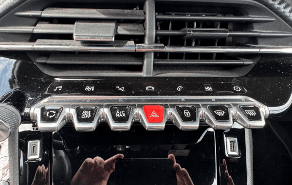 peugeot-2008-1-2-puretech-130ch-s-s-gt-line-eat8-7cv - 1014354713