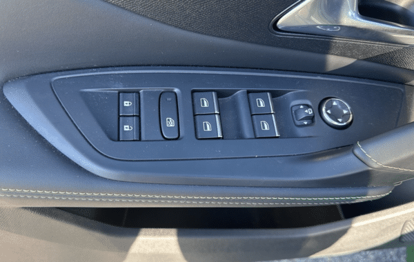 peugeot-308-1-5-bluehdi-130ch-s-s-gt-pack-eat8 - 1014584713