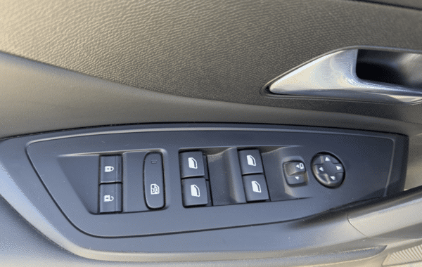 peugeot-308-1-5-bluehdi-130ch-s-s-allure-eat8 - 1014874713