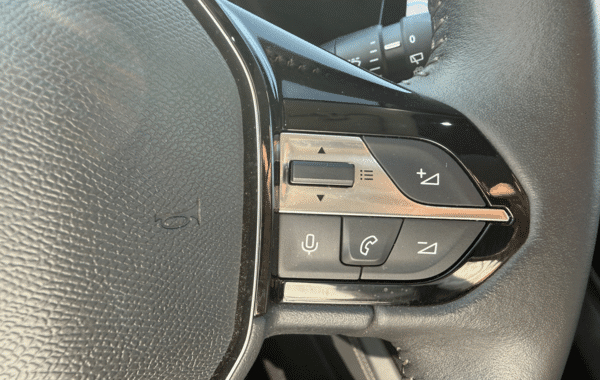 peugeot-308-1-5-bluehdi-130ch-s-s-allure-eat8 - 1014874713