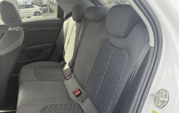 audi-a1-sportback-30-tfsi-110ch-s-line - 1016154713