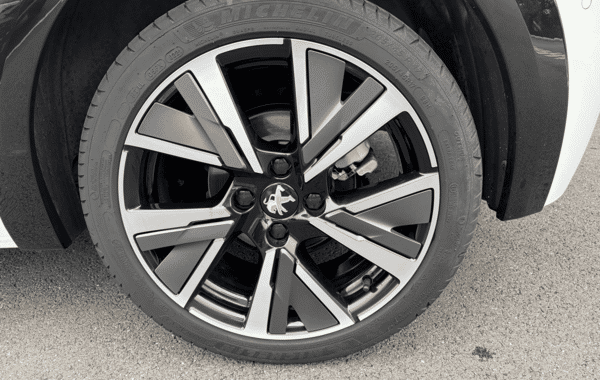peugeot-208-1-2-puretech-100ch-s-s-gt-118g - 1016414713