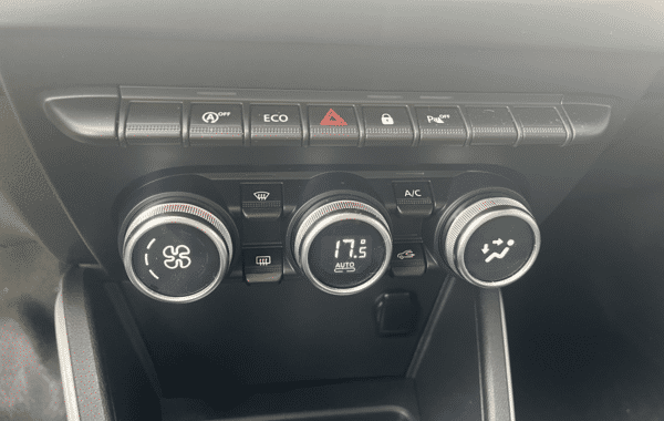 dacia-duster-1-5-blue-dci-115ch-prestige-4x2-e6u - 1016774713
