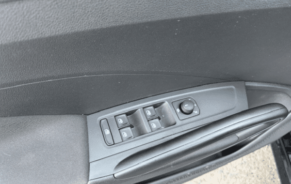 skoda-fabia-1-0-tsi-evo2-116ch-selection-dsg7 - 1017104713