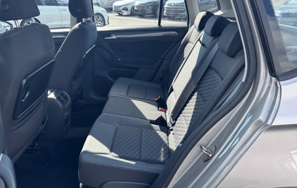 volkswagen-golf-sportsvan-1-5-tsi-evo-130ch-bluemotion-technology-connect-dsg7-euro6d-t - 1017144713