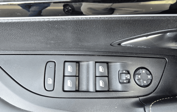 peugeot-2008-1-2-puretech-130ch-s-s-gt-eat8 - 1018304713