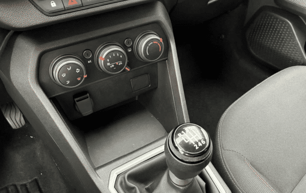 dacia-sandero-1-0-tce-90ch-stepway-expression-24 - 1018684713