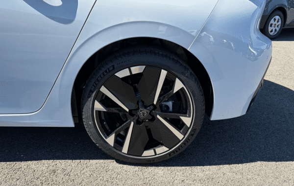 peugeot-308-1-5-bluehdi-130ch-s-s-gt-eat8 - 1018914713