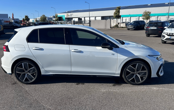 volkswagen-golf-viii-1-5-etsi-evo2-150ch-r-line-dsg7 - 1019064713