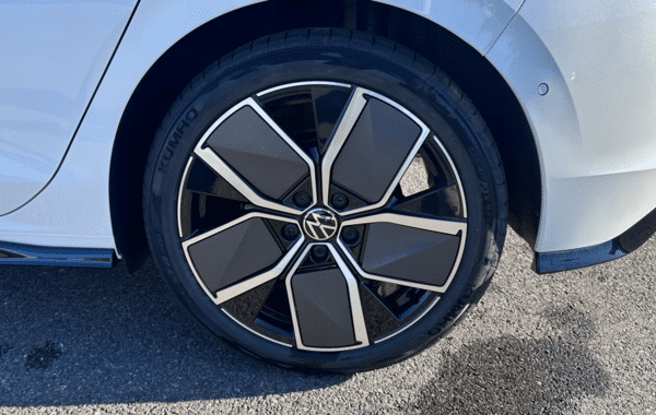 volkswagen-golf-viii-1-5-etsi-evo2-150ch-r-line-dsg7 - 1019074713