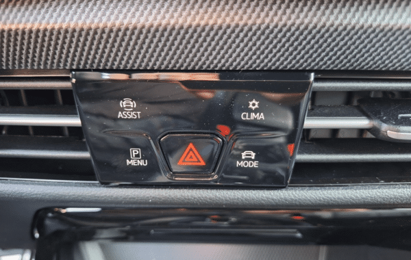 volkswagen-golf-viii-1-5-etsi-evo2-116ch-r-line-edition-dsg7 - 1020374713