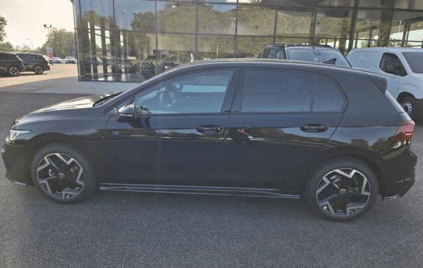 volkswagen-golf-viii-1-5-etsi-evo2-116ch-r-line-edition-dsg7 - 1020394713