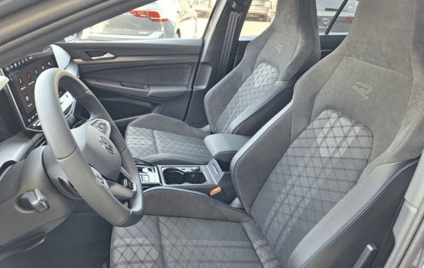 volkswagen-golf-viii-1-5-etsi-evo2-116ch-r-line-edition-dsg7 - 1020404713