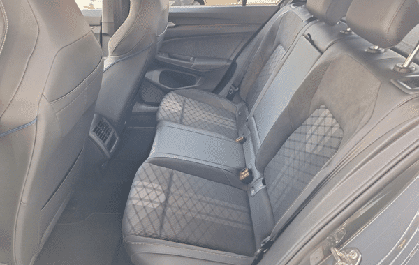 volkswagen-golf-viii-1-5-etsi-evo2-116ch-r-line-edition-dsg7 - 1020404713