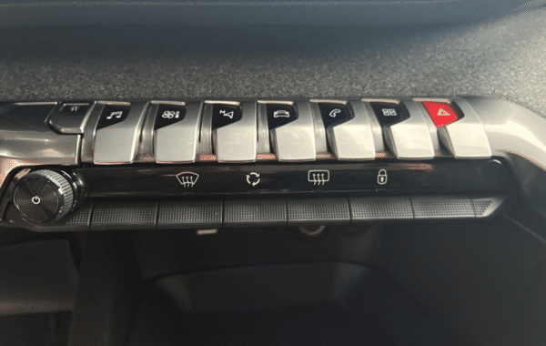 peugeot-3008-1-6-bluehdi-120ch-gt-line-s-s-eat6 - 1021074713