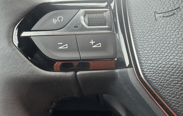 peugeot-2008-1-2-hybrid-145ch-allure-e-dcs6 - 1021204713