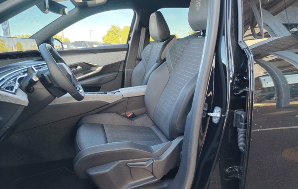 peugeot-5008-hybrid-145ch-gt-e-dcs6 - 1021324713