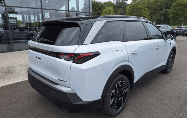 peugeot-5008-hybrid-145ch-gt-e-dcs6 - 1021354713