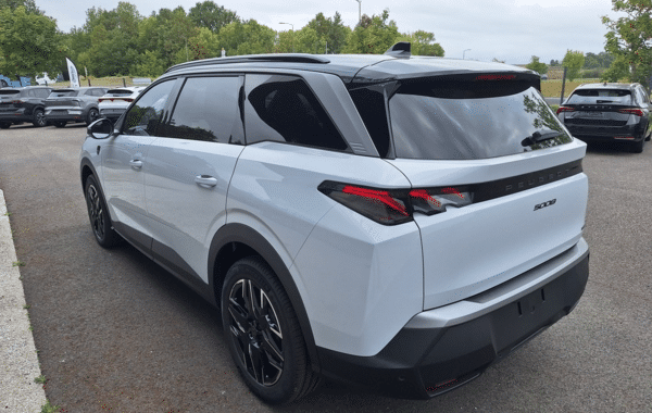 peugeot-5008-hybrid-145ch-gt-e-dcs6 - 1021354713