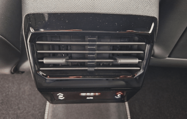 peugeot-5008-hybrid-145ch-gt-e-dcs6 - 1021354713