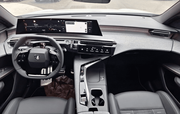 peugeot-5008-hybrid-145ch-gt-e-dcs6 - 1021354713