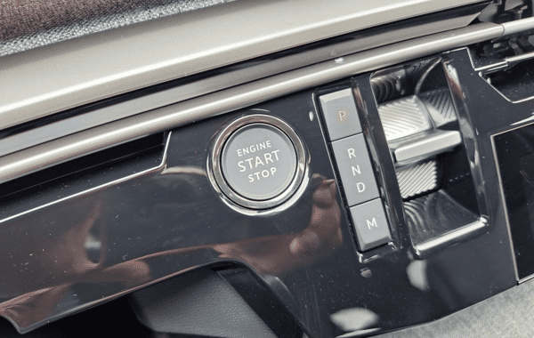 peugeot-5008-hybrid-145ch-gt-e-dcs6 - 1021364713