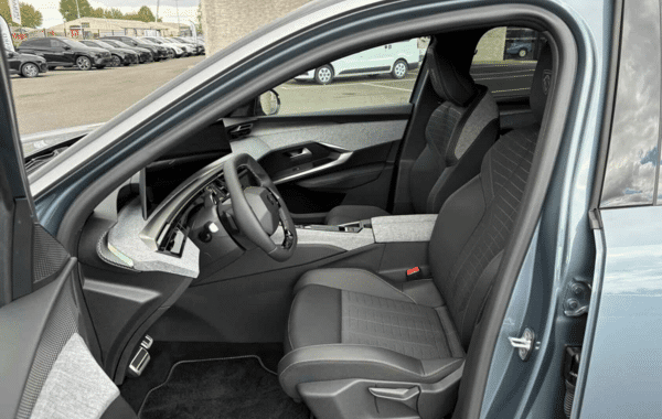peugeot-5008-hybrid-145ch-gt-e-dcs6 - 1021444713