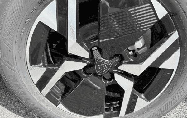 peugeot-2008-1-2-hybrid-145ch-gt-e-dcs6 - 1021654713