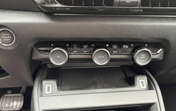 citroen-c4-1-2-hybride-145ch-business-e-dcs6 - 1022054713