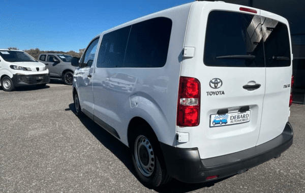 toyota-proace-combi-medium-2-0-140-d-4d-dynamic-rc23 - 1022534713
