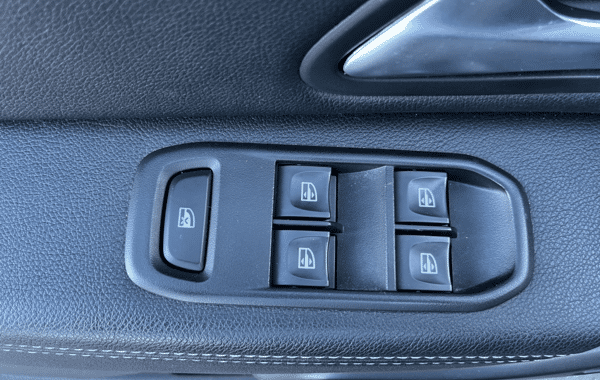 dacia-duster-1-3-tce-150ch-fap-prestige-135g-4x2-19 - 1022564713