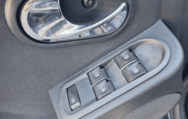 dacia-duster-1-5-dci-110ch-steel-4x2-euro6 - 1023704713