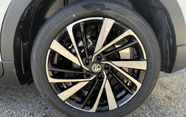 mg-motor-zs-1-5-hybrid-197ch-luxury - 1024284713